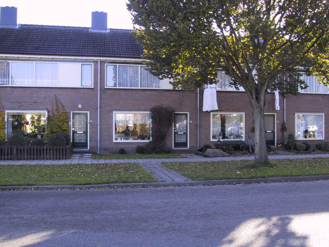 Middenweg 46, 2371 GS Roelofarendsveen, Nederland