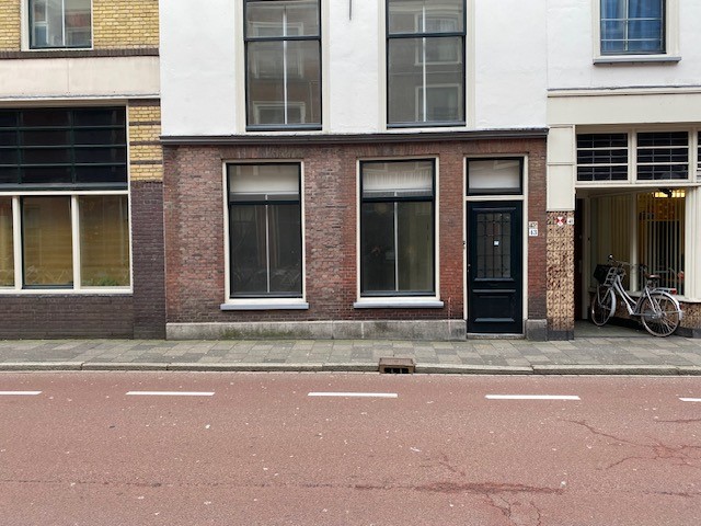 Noordeinde 43, 2311 CB Leiden, Nederland