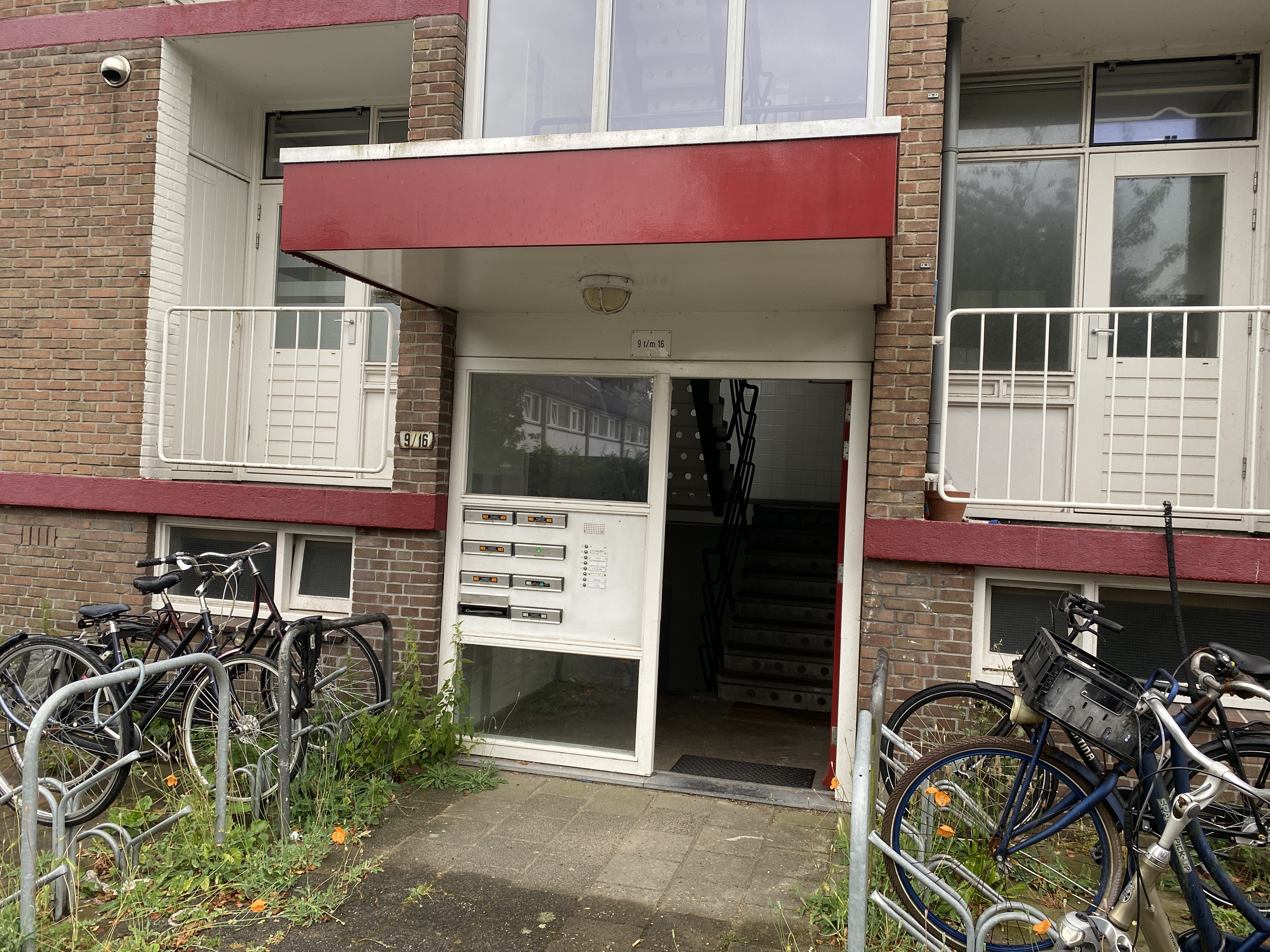 Walraven van Hallstraat 11