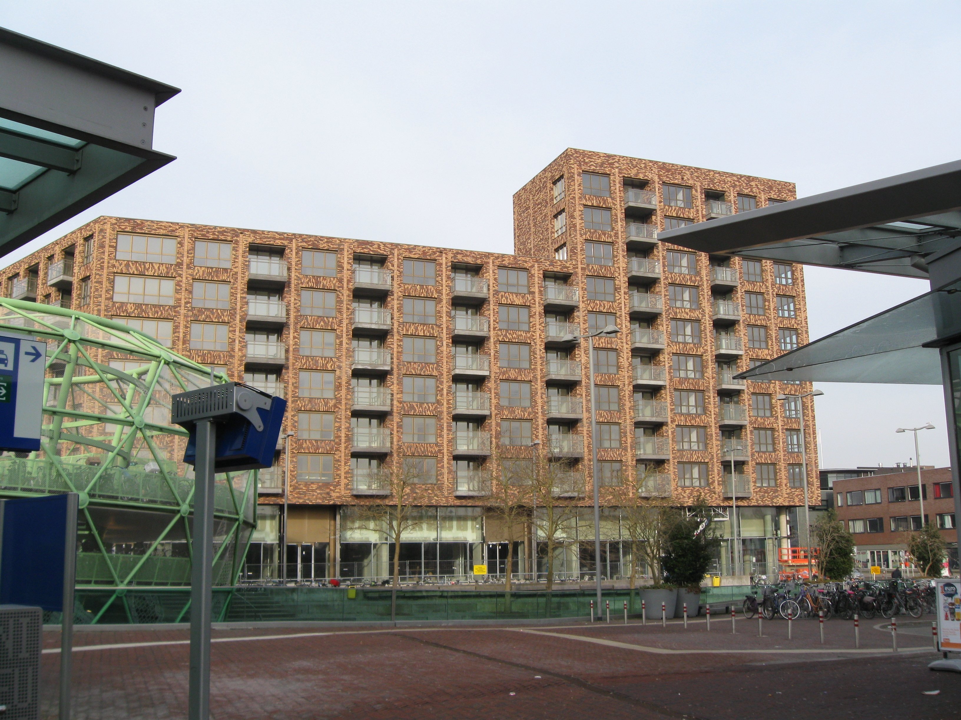 Stationsplein 201, 2405 BK Alphen aan den Rijn, Nederland