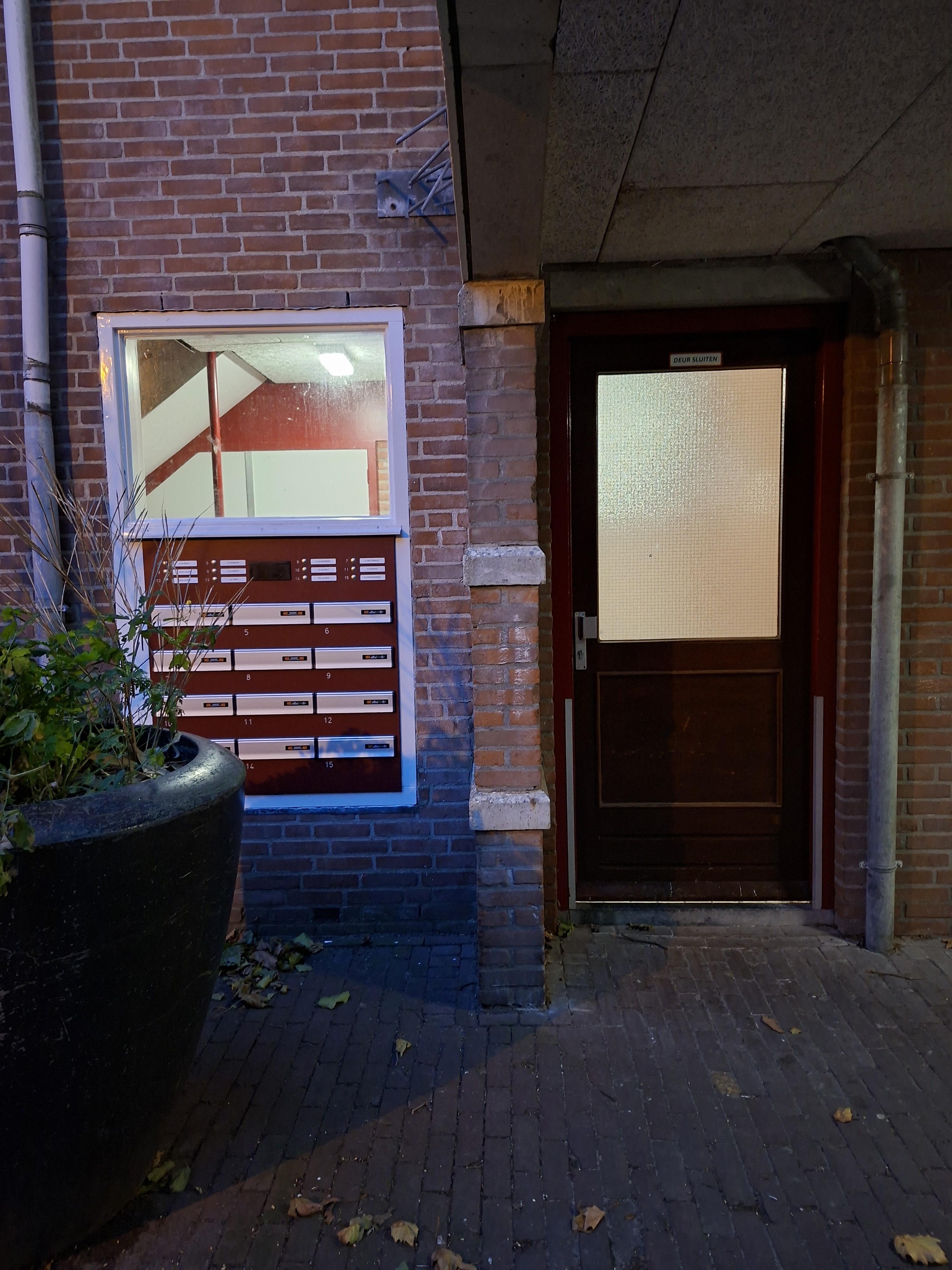 Van der Lubbehof 15