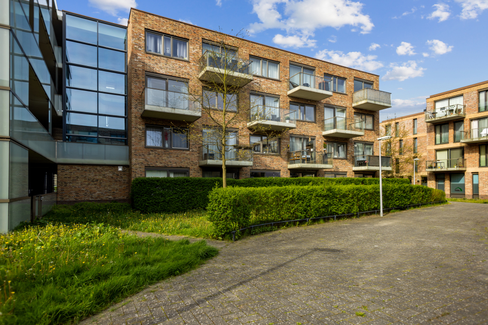 Professor Eykmanhof 23