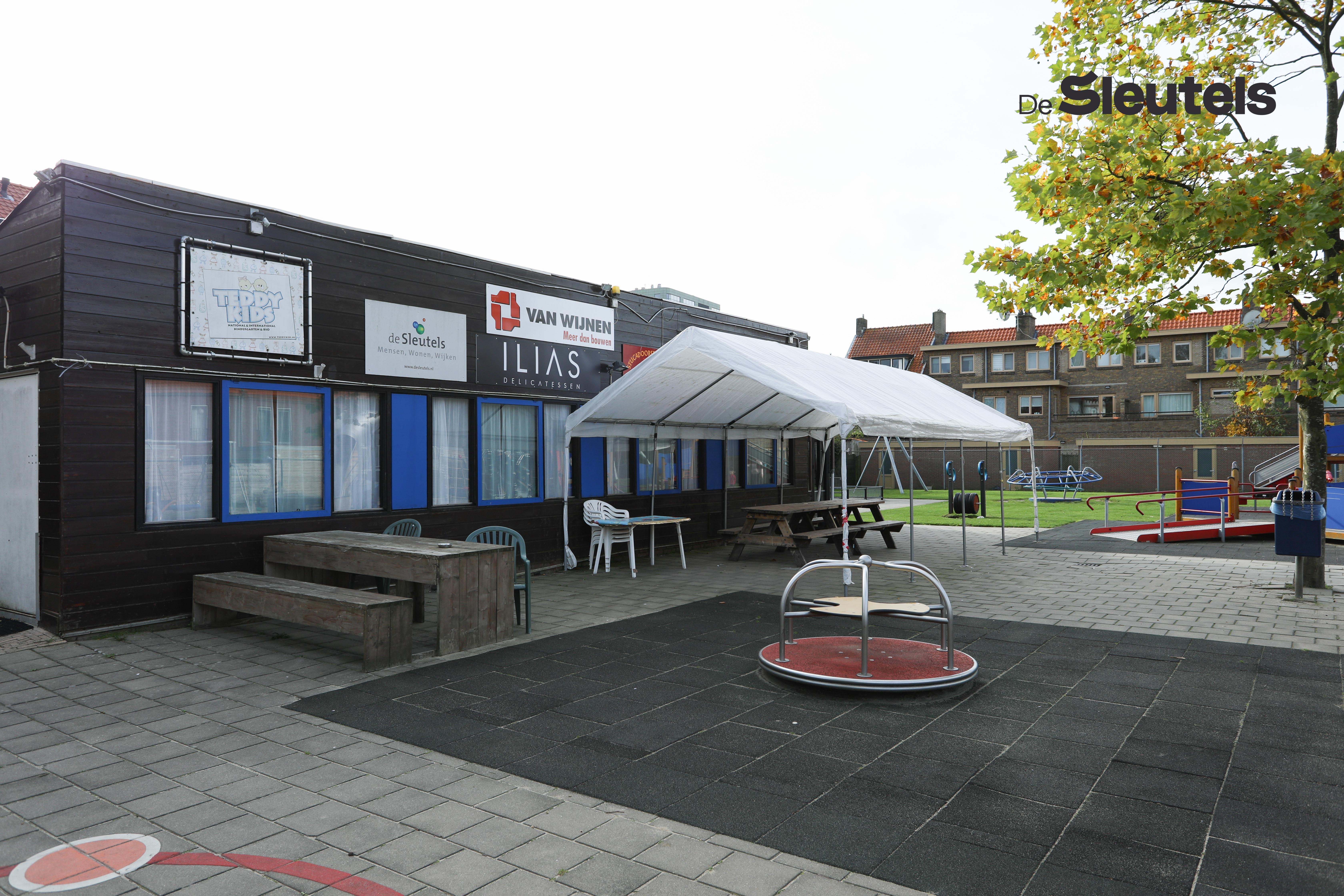 Drie Octoberstraat 38