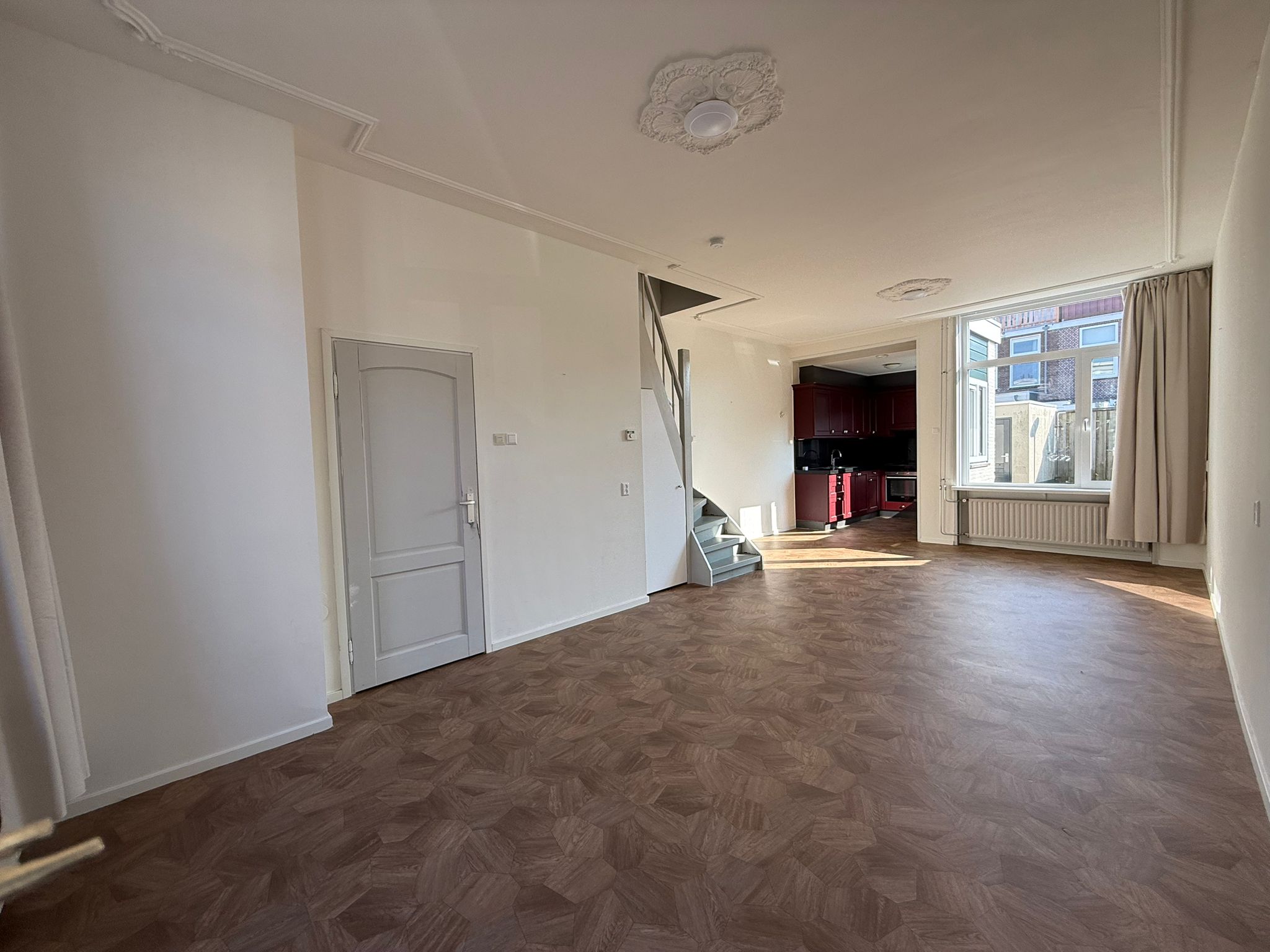 Drie Octoberstraat 38