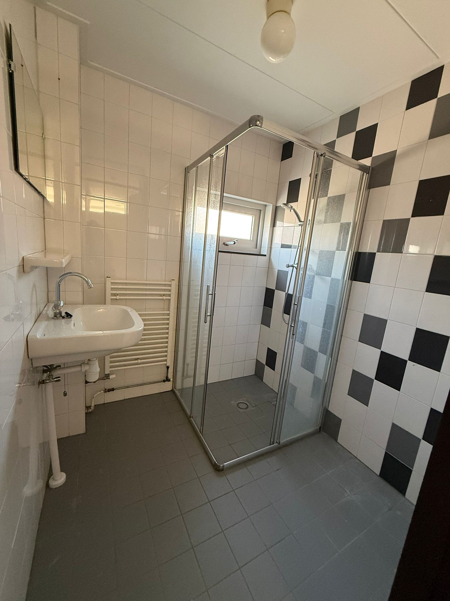 Drie Octoberstraat 38