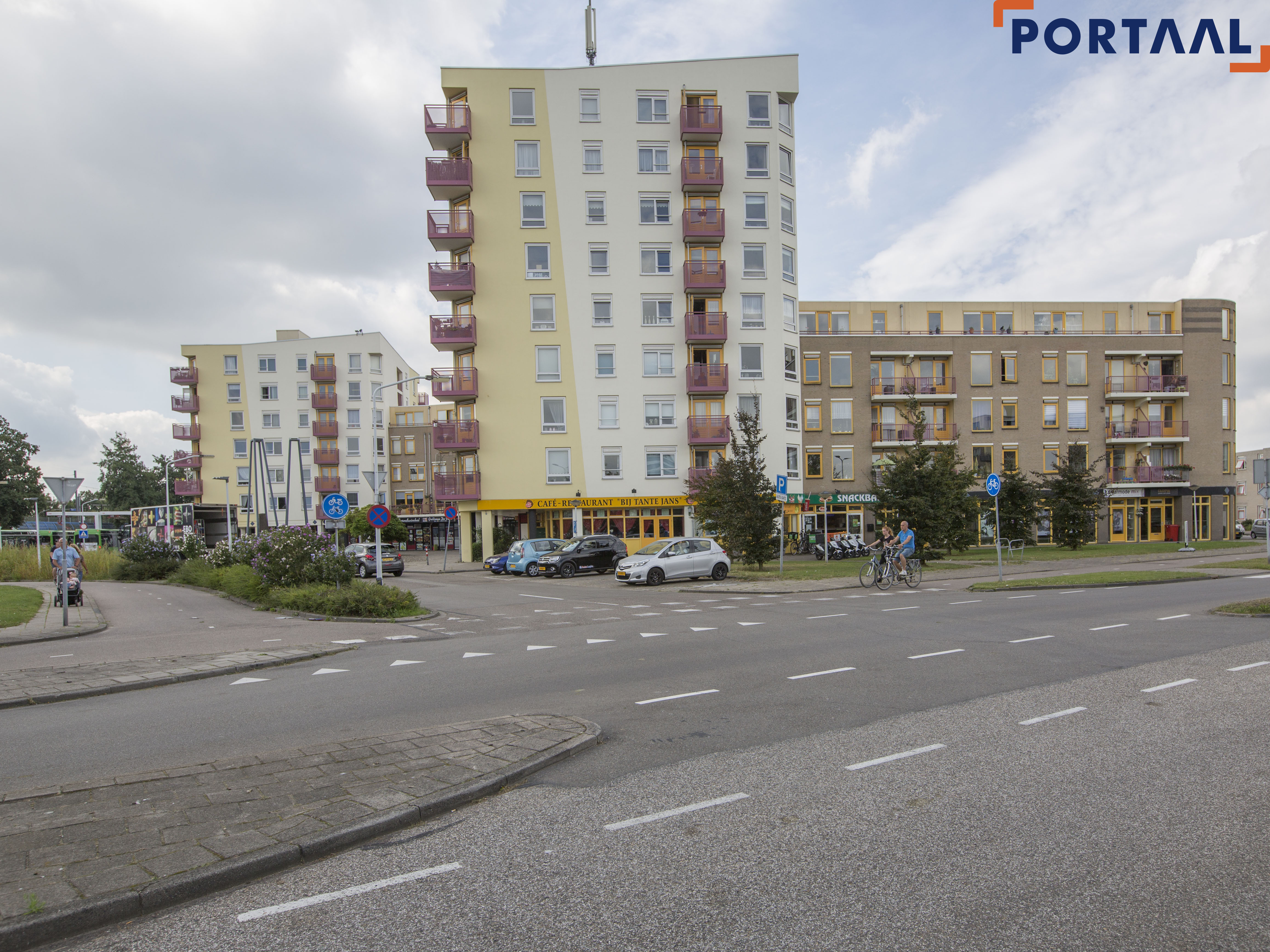 Alexandrine Tinneplein 184