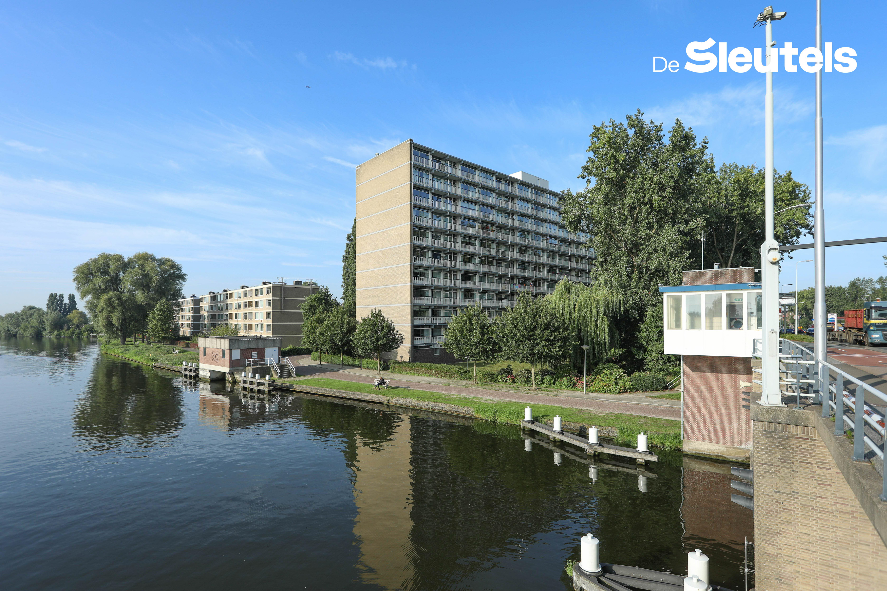 Paramaribohof 86, Leiden