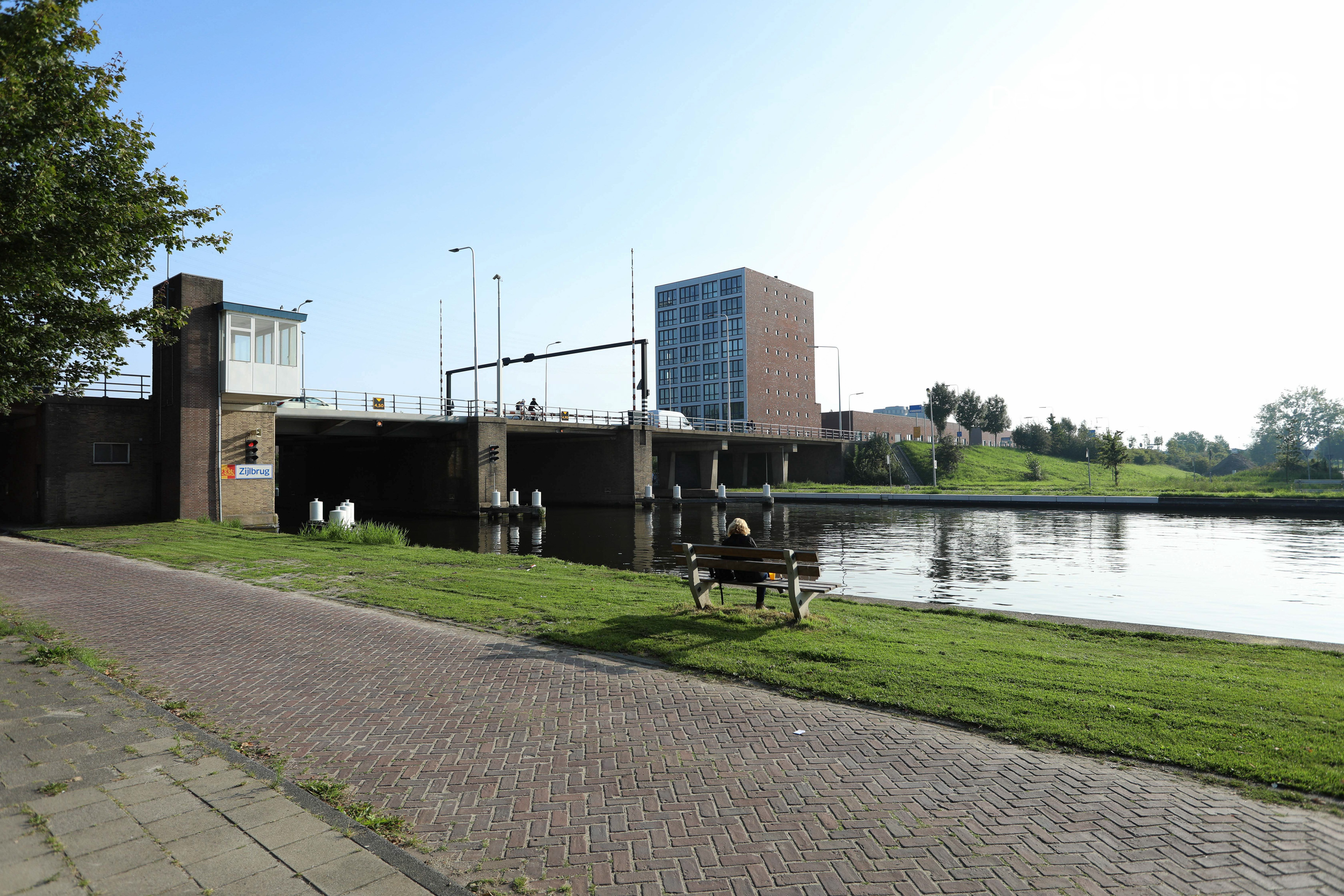 Paramaribohof 86