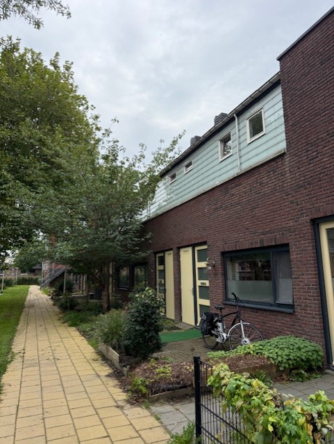 Himera 32, Hillegom